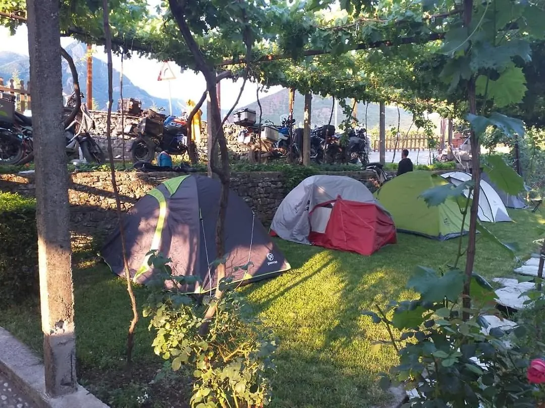 Kulla E Vjeter Hotel Koman