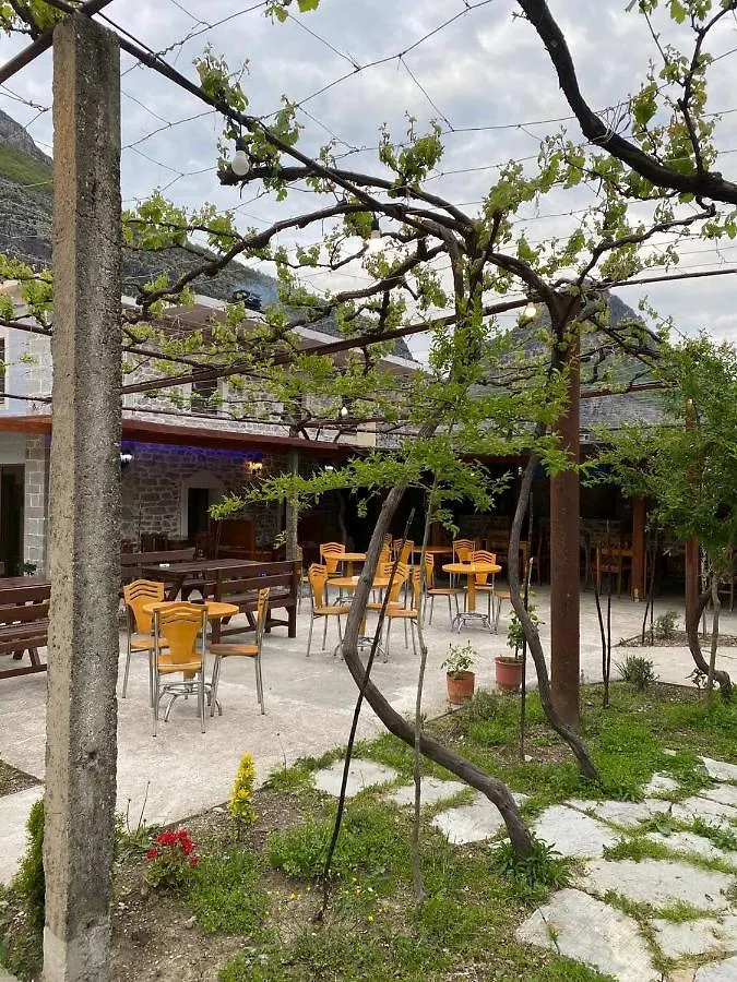 Hotel Kulla e Vjeter  Koman Affittacamere