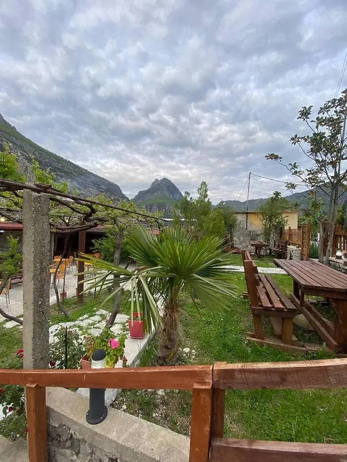 Hotel Kulla E Vjeter Koman Penzion