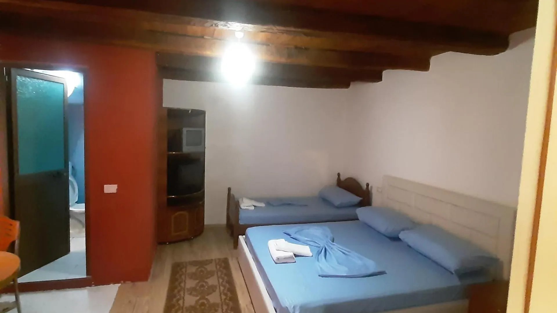 Kulla E Vjeter Hotel Koman Guest house