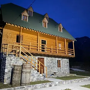  Pensjonat Bujtina Vellezerit Grrela