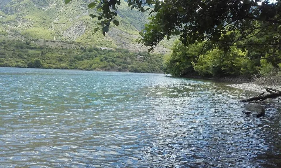 Pensjonat Hotel Kulla E Vjeter Koman